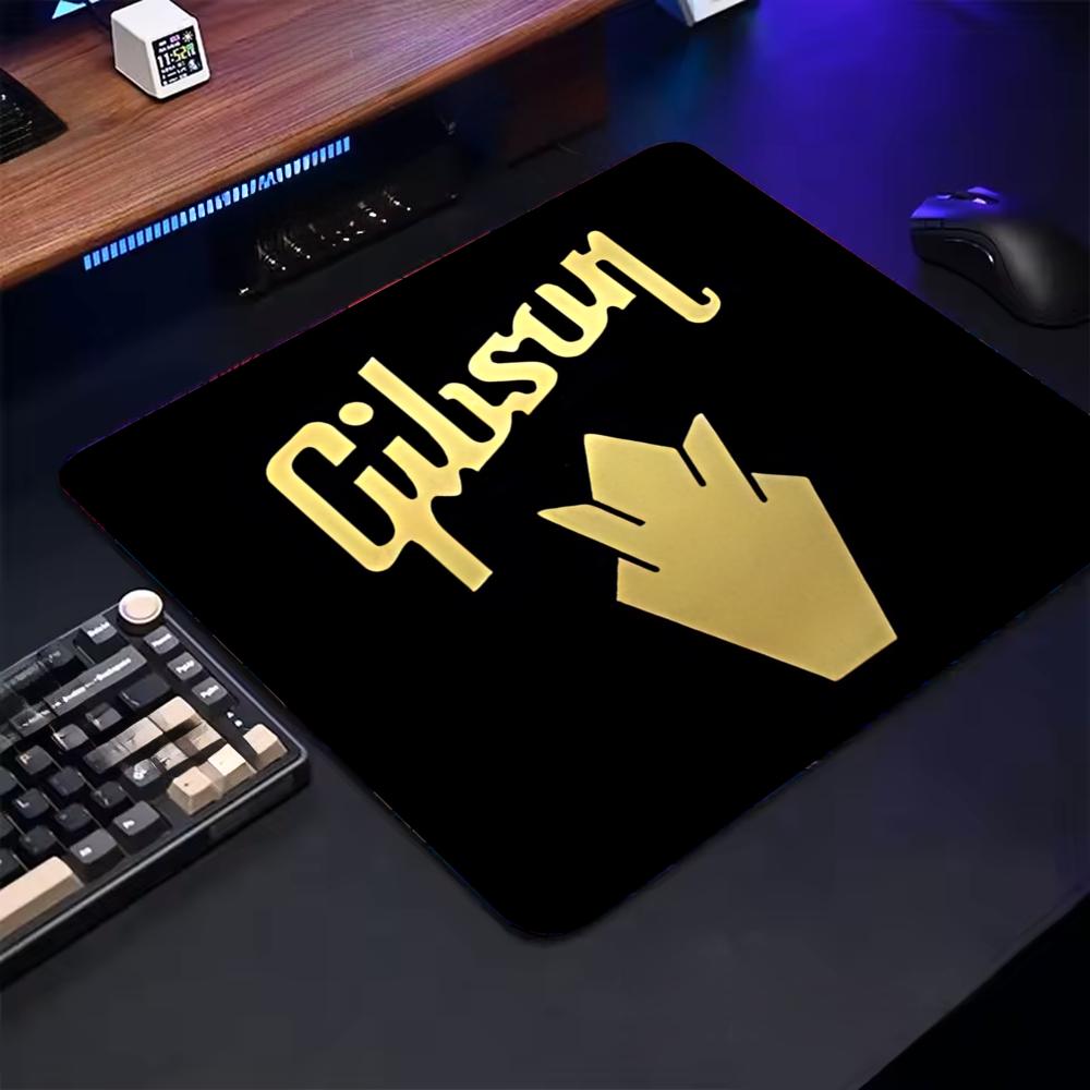 ギターと漫画のマウスパッド,小型のゴム製デスクトップコンピュ - Esports Gaming Brands のレビューと価格