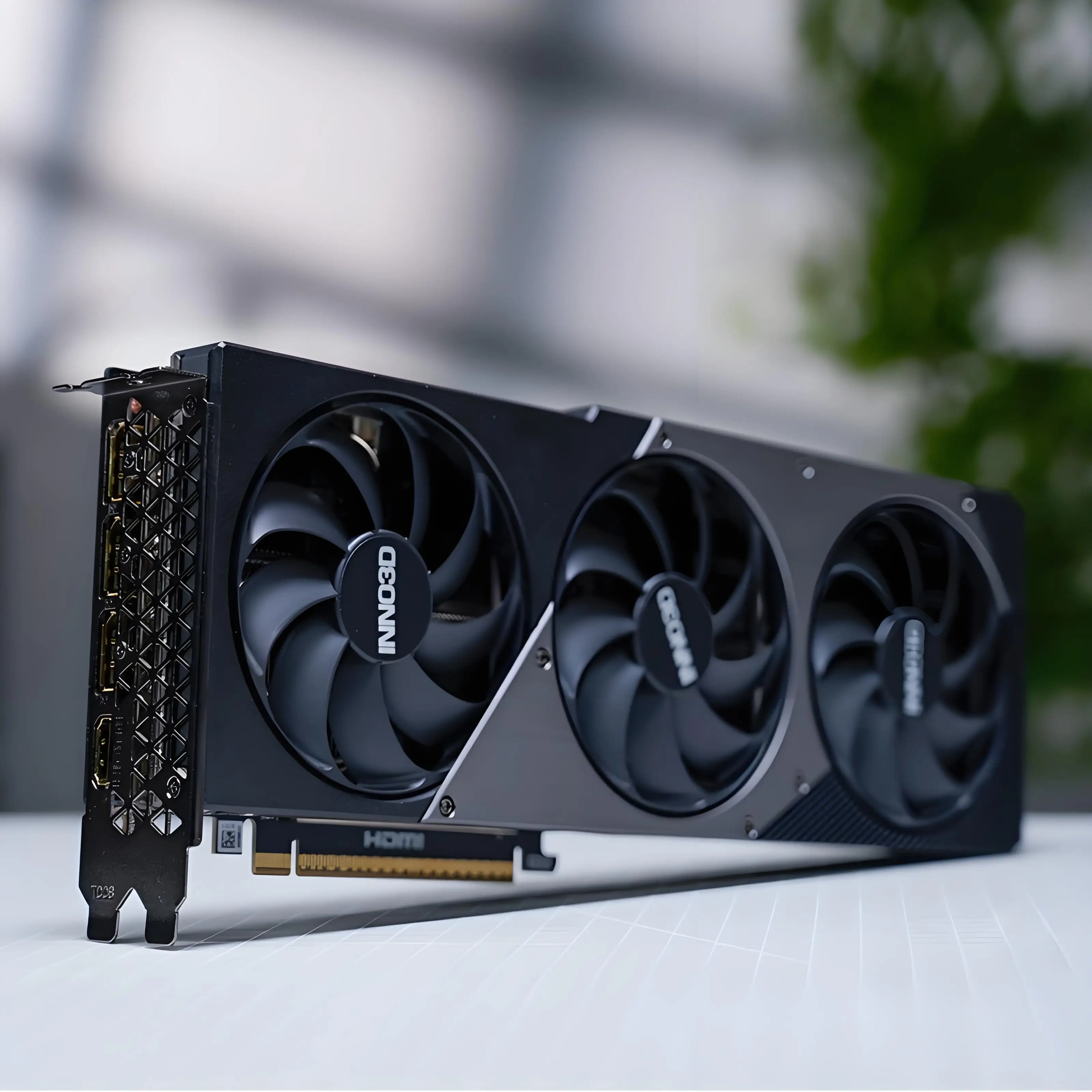 RTX5070Ti グラフィックカード ゲーミング eスポー - Esports Gaming Brands のレビューと価格